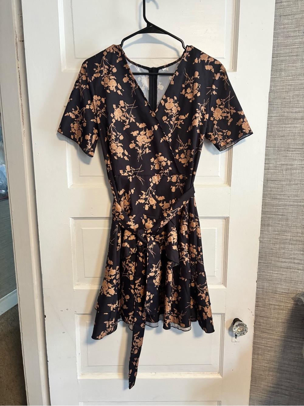 Floral Wrap Short-Sleeve Dress in Black and Tan